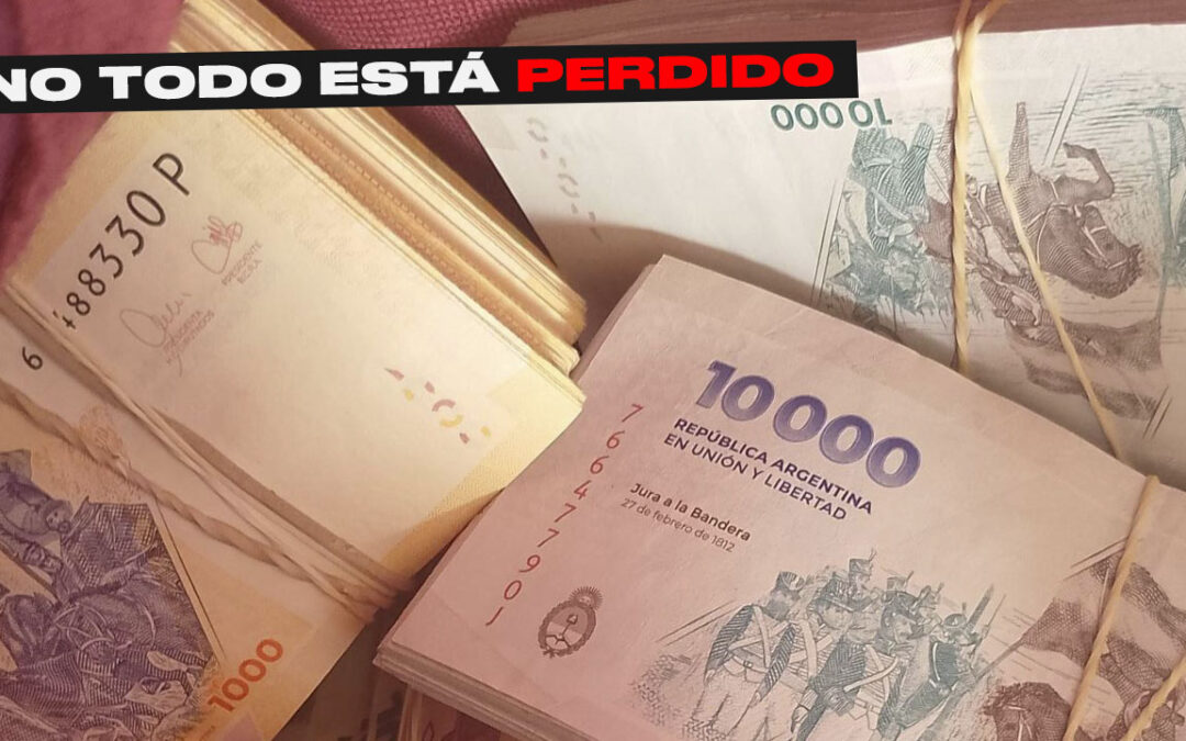 VECINA DE MADRYN ENCONTRÓ UNA MOCHILA CON 3,5 MILLONES Y LA DEVOLVIÓ