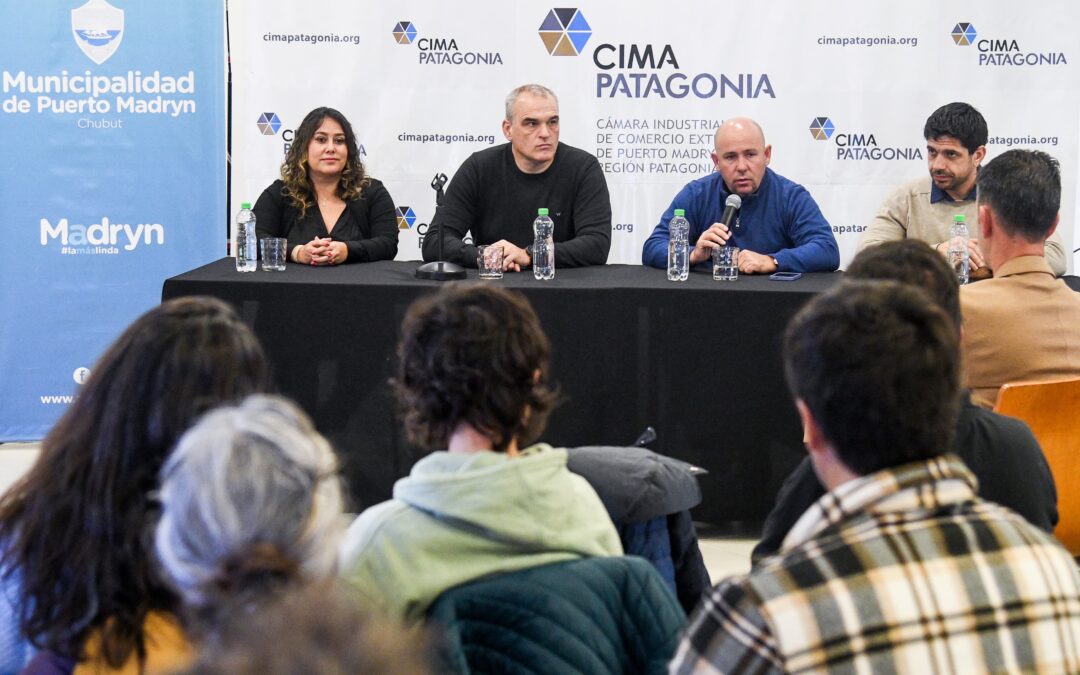 EL INTENDENTE ESTUVO PRESENTE EN EL INICIO DE LA CAPACITACIÓN DE CONSTRUCCIÓN SUSTENTABLE