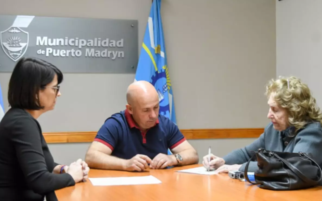 Sastre entregó aportes al Centro de Jubilados y Pensionados de Madryn