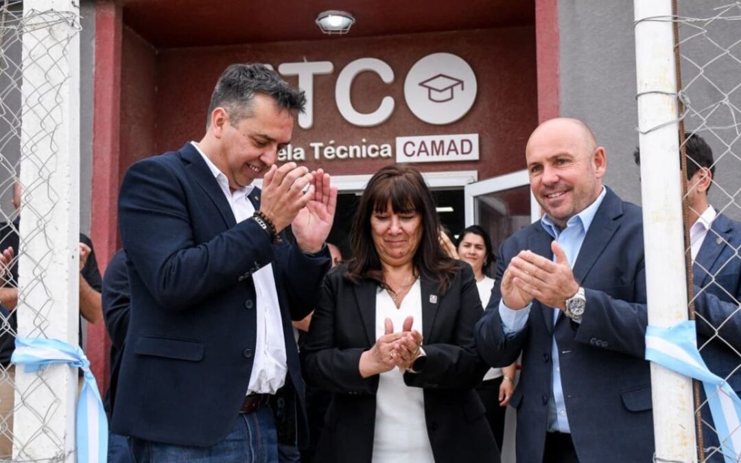 Sastre dio inicio a la obra del SUM de la escuela técnica de la CAMAD