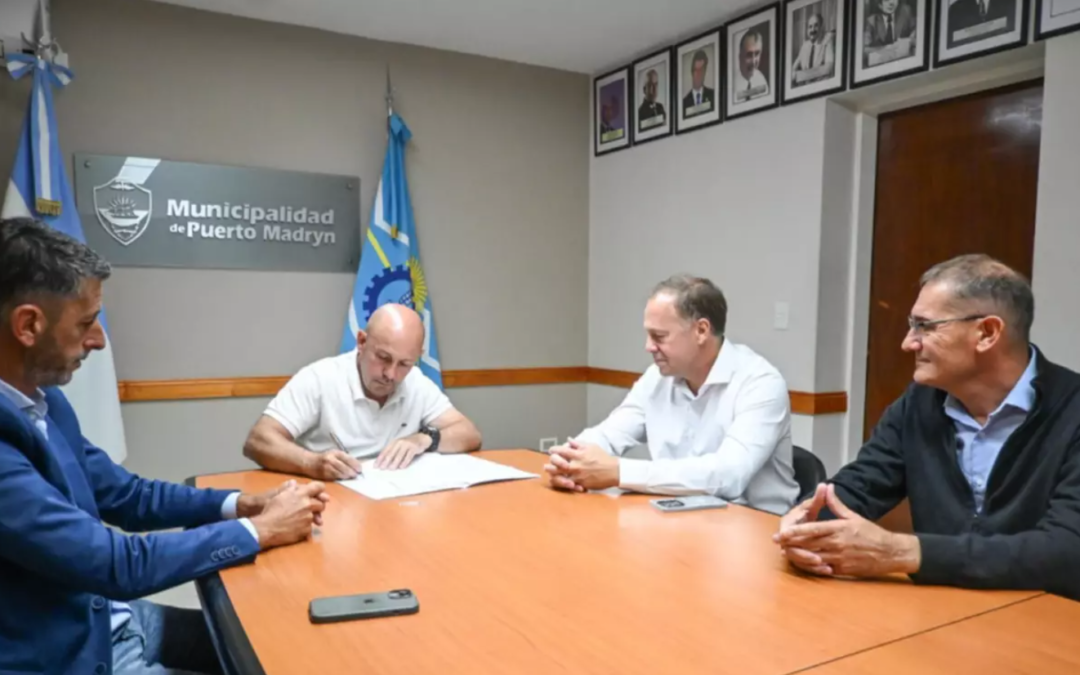 Sastre acordó con CAMUZZI colocar bicicleteros